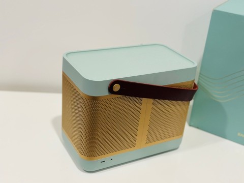 Loa B&O Beolit 20 - Jade Green (New)