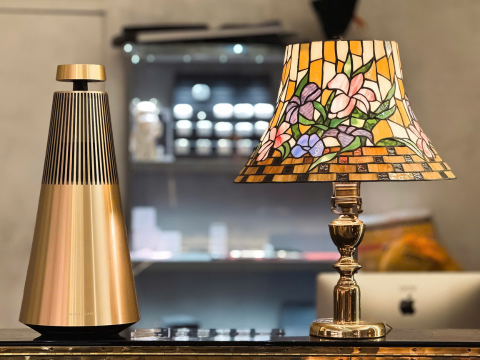 Beosound 2 Gen 3 Gold Tone (Like New)