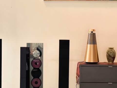 Beosound 2 Gen 3 Gold Tone (Like New)