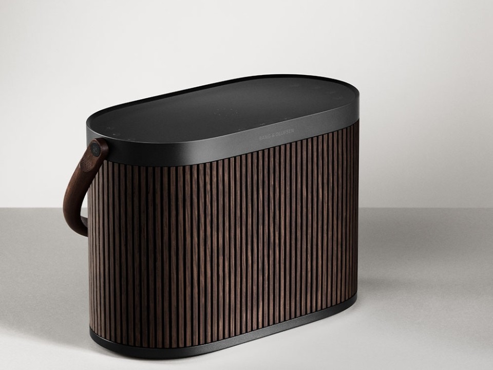 Loa B&O Beosound A5 - Dark Oak (Like New)