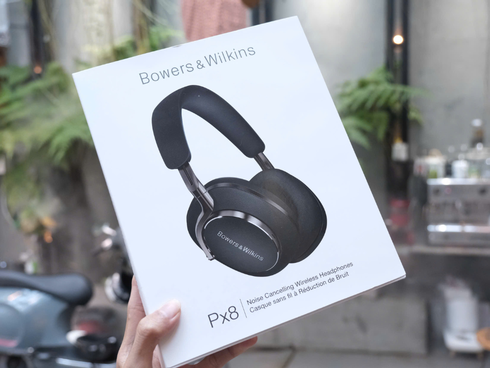 Bowers & Wilkins PX8 Black (Like New)
