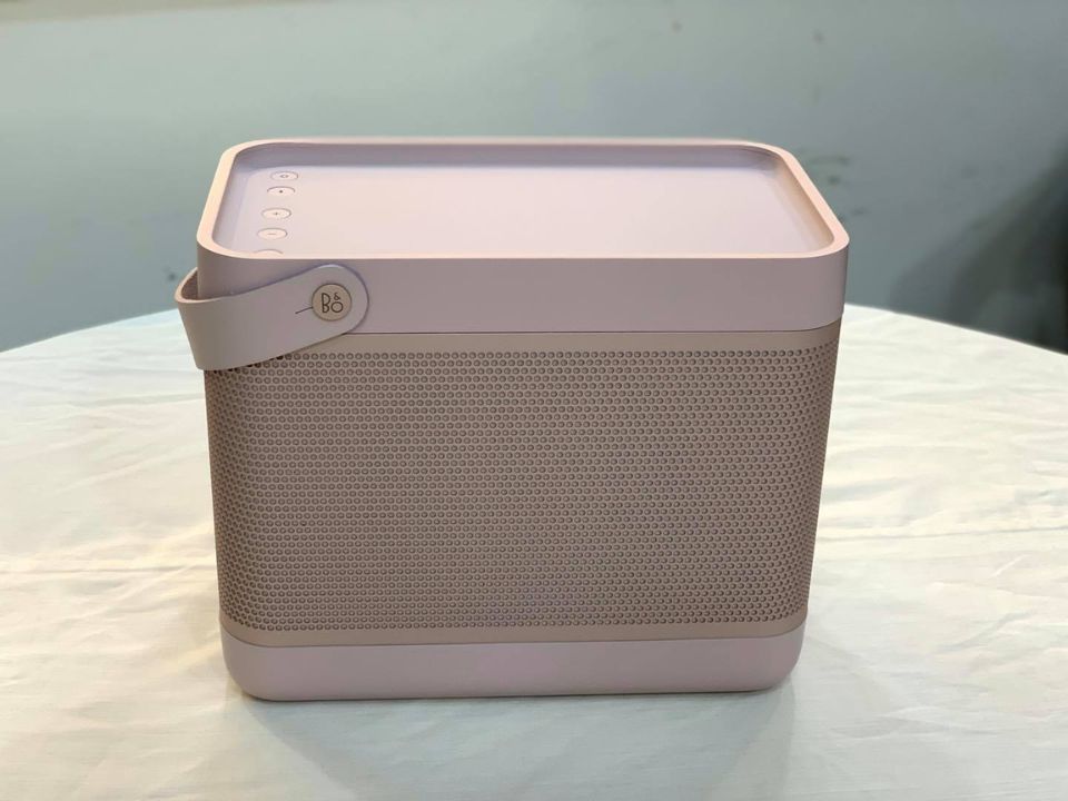 Beolit 17 Pink là món đồ decor tinh tế cho không gian sống